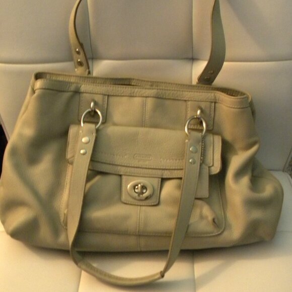 Coach Bag - Picture 4 of 5